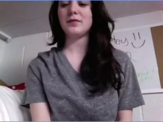 Mature pussy spied while pissing